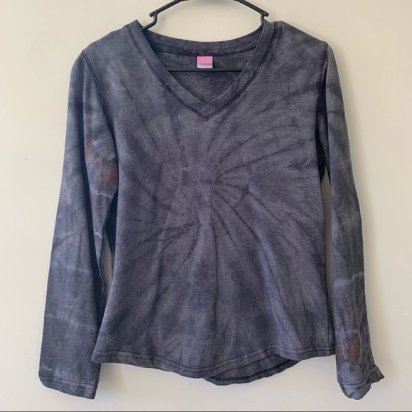Sweaters - V neck tie dye sweater
